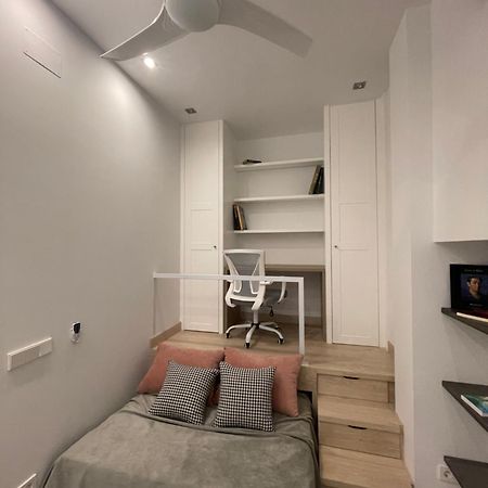 Casa De Huespedes Almirante Madrid Apartment Bagian luar foto
