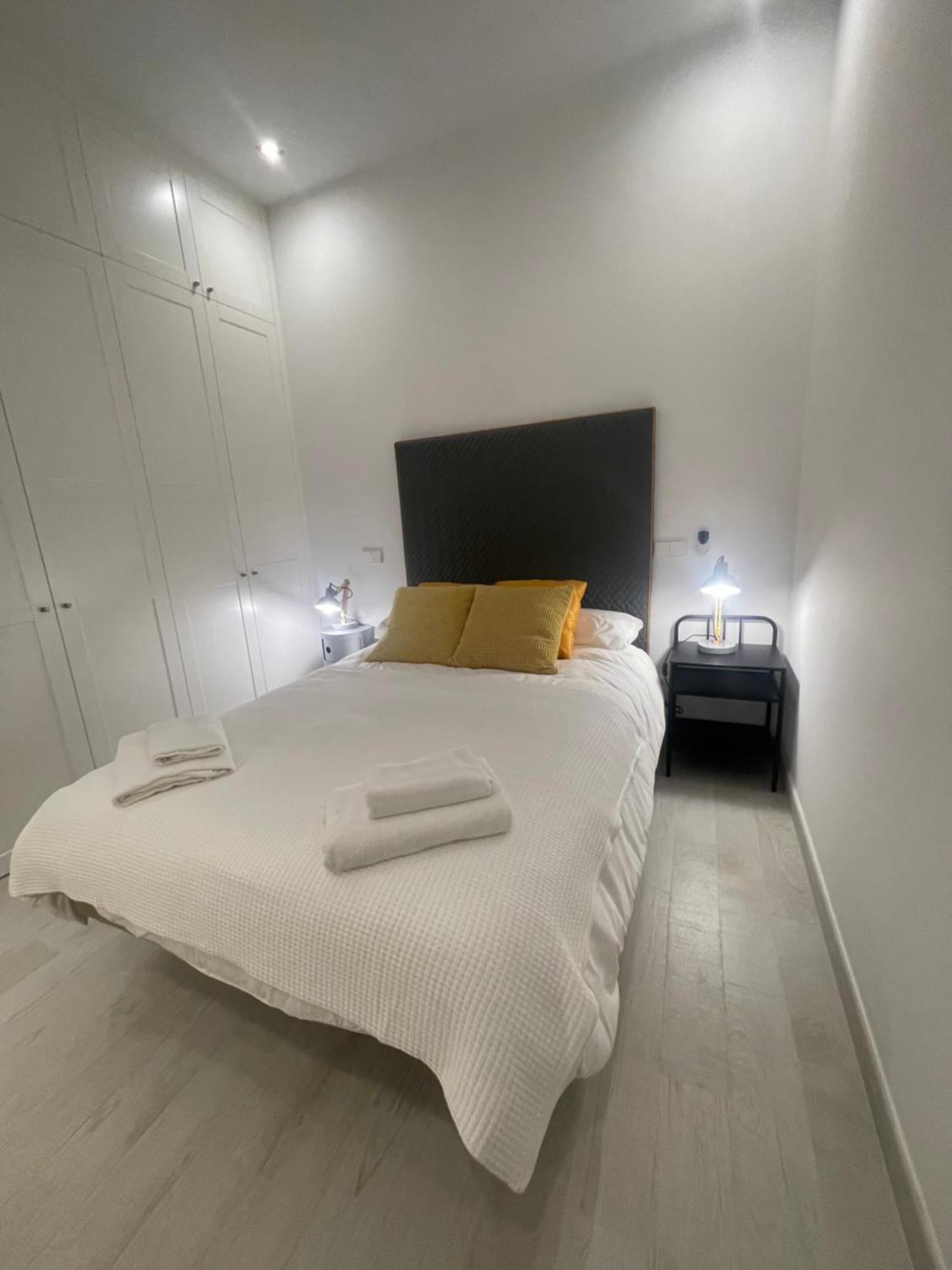 Casa De Huespedes Almirante Madrid Apartment Bagian luar foto