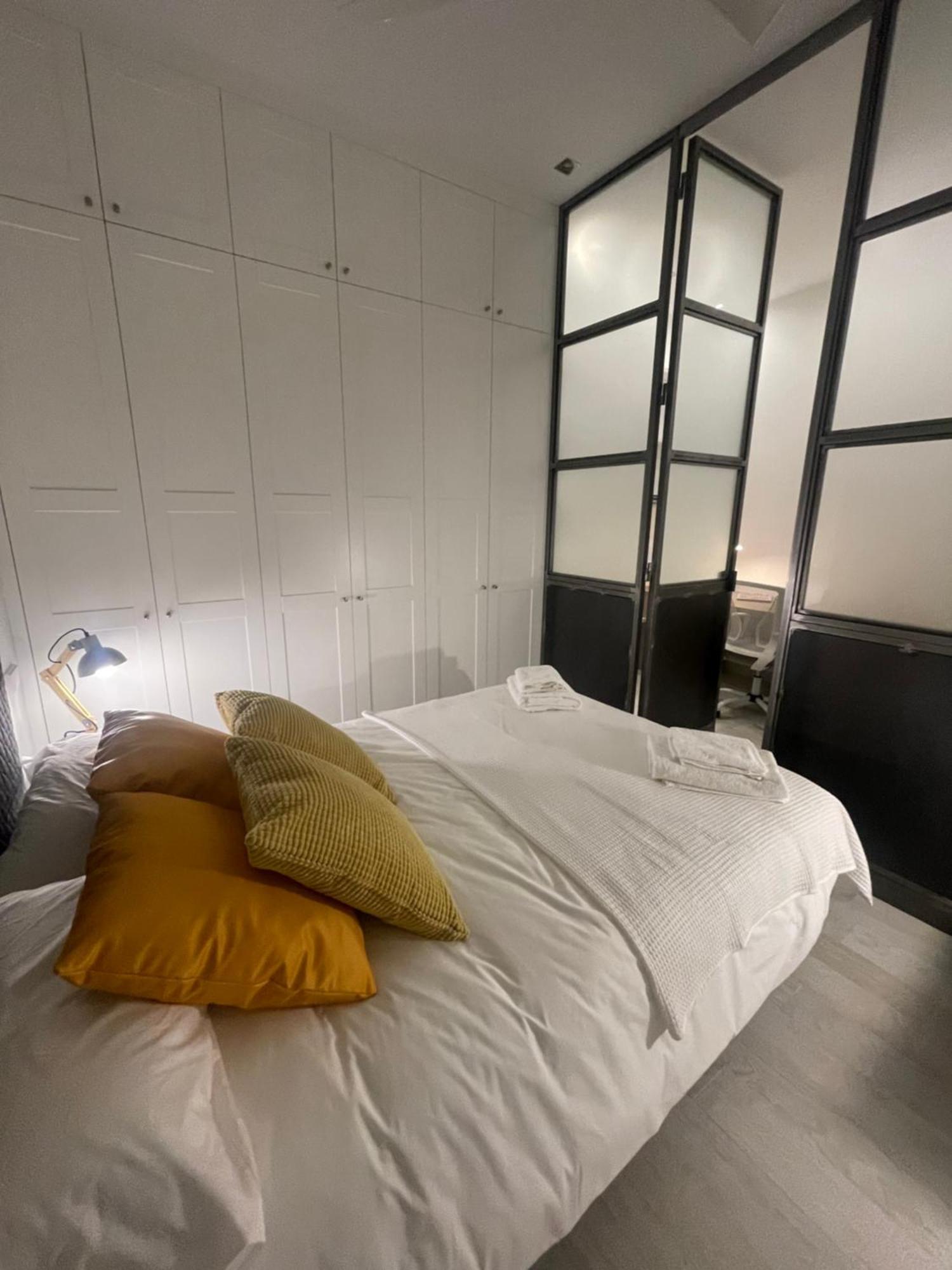 Casa De Huespedes Almirante Madrid Apartment Bagian luar foto